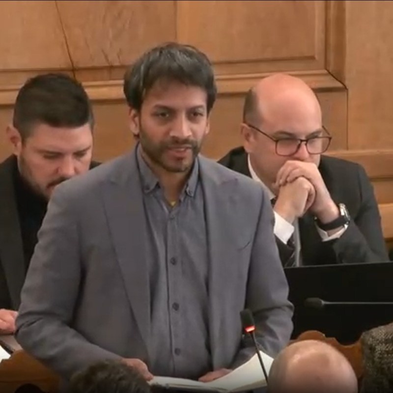 Interdiction des téléphones portables dans l’enceinte de l’établissement&nbsp;scolaire